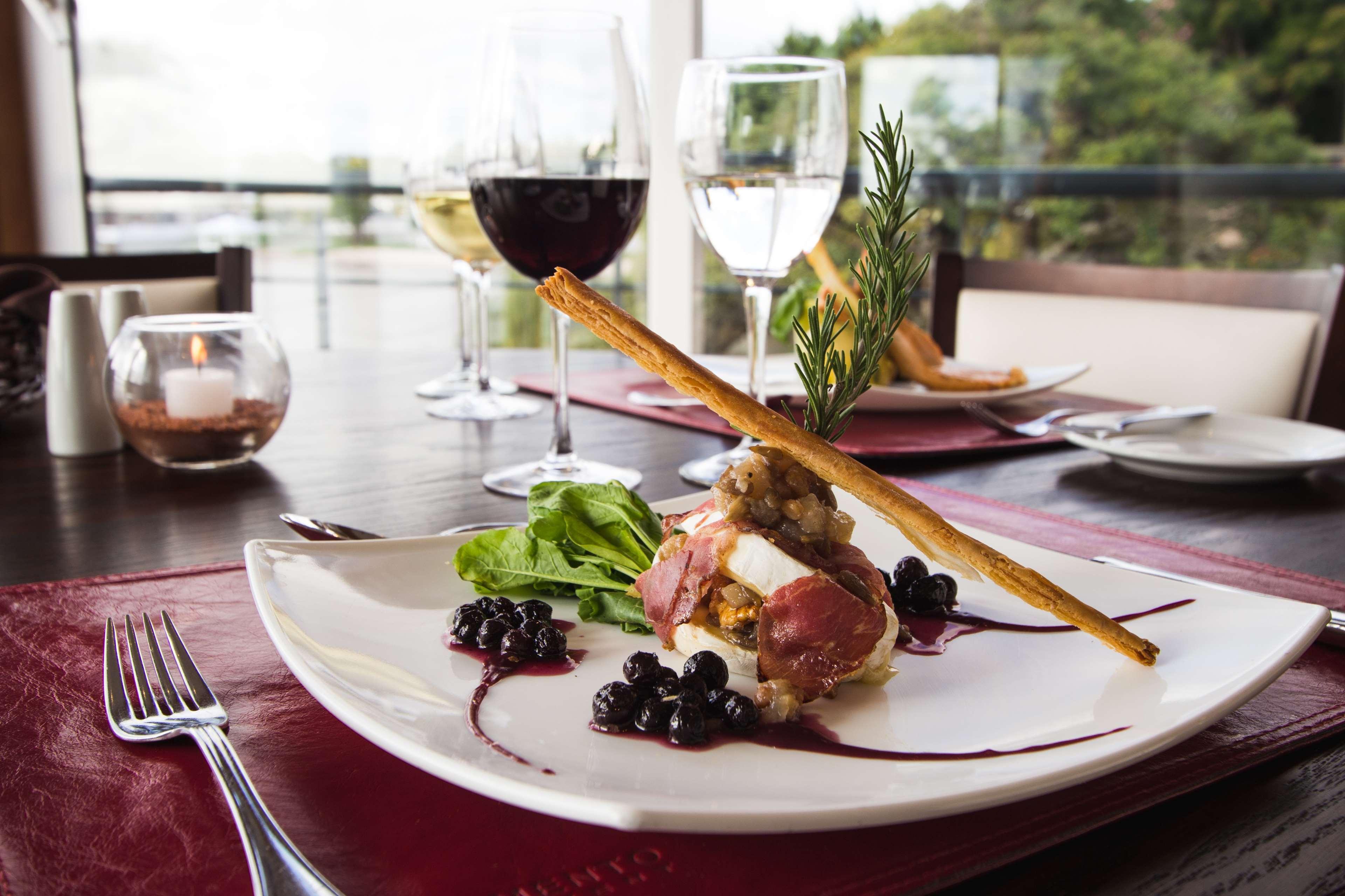 Radisson Hotel Colonia Del Sacramento Exterior photo A typical starter
