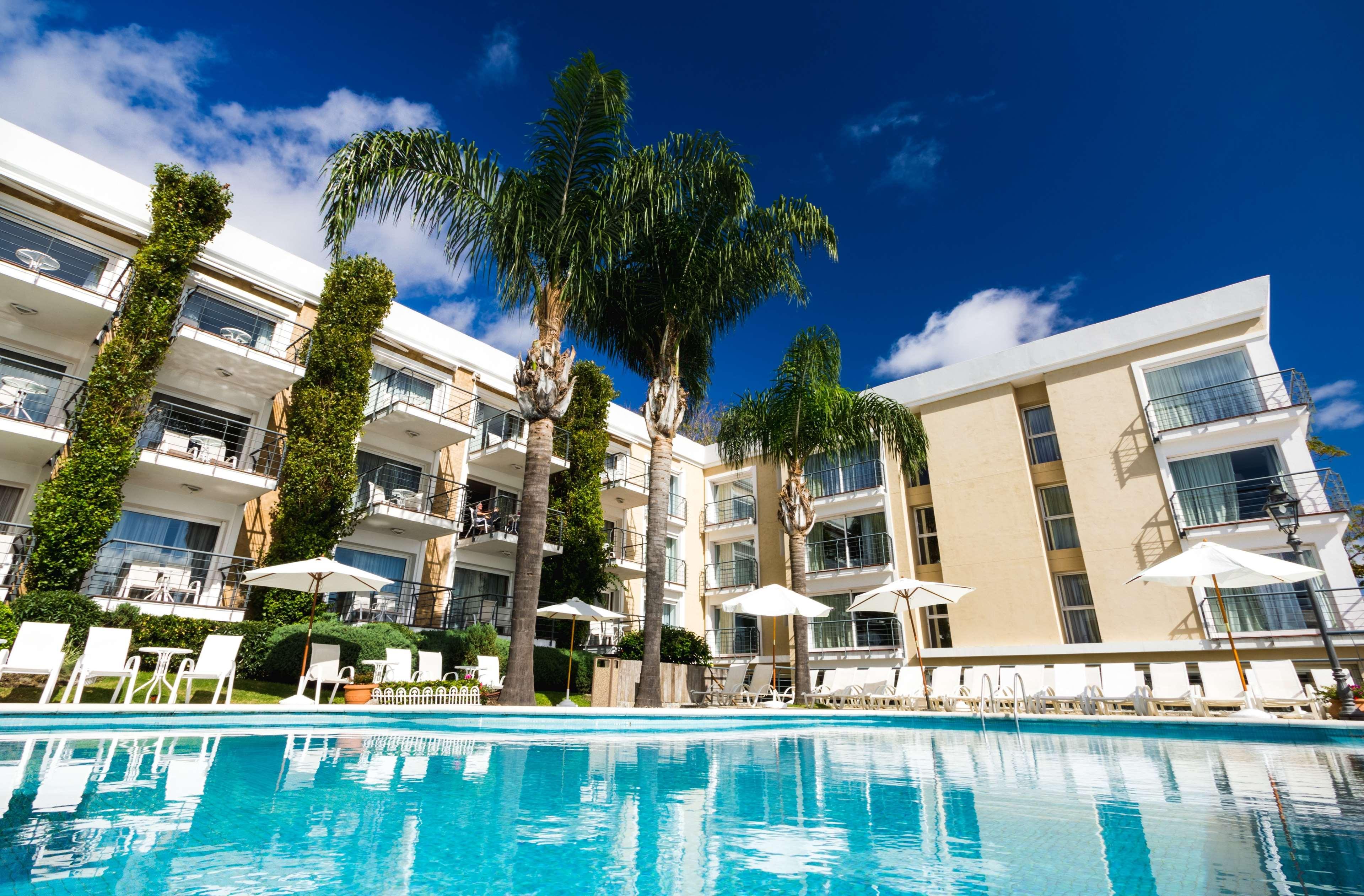 Radisson Hotel Colonia Del Sacramento Exterior photo The pool at the Hotel