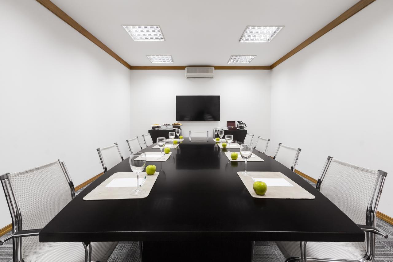 Radisson Hotel Colonia Del Sacramento Exterior photo Meeting room